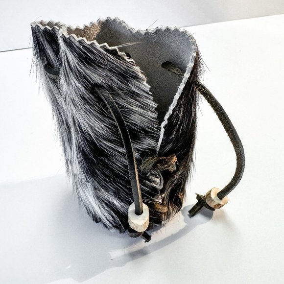 Handmade cowhide coin pouch, beautiful brindled hide, drawstring pouch - Picture 1 of 6
